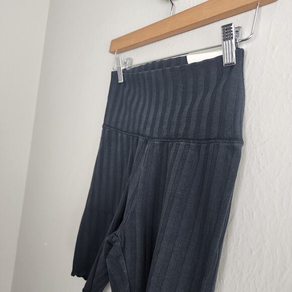 NEW Aerie Offline Black Ribbed High Waisted Go Bike Shorts - Picture 3 of 10